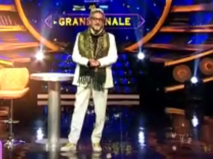 Bigg Boss Marathi 3 Grand Finale Highlights Vishal Nikam Lifts The