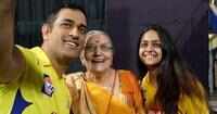MS Dhoni meets aged fan at Wankhede stadium
