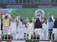 Opposition parties vow to oust PM Modi at Kolkata rally 