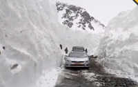 Manali-Leh NH opens for vehicular traffic