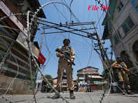 Woman SPO shot dead by suspected terrorists in Shopian