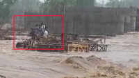Burhanpur: 7 labourers trapped in overflowing river, rescued