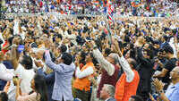 Watch: 'Modi Hai Toh Mumkin Hai' chants crowd at NRG stadium in Houston