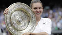 Simona Halep beats Serena Williams in the Wimbledon final