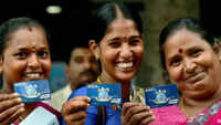 Deposits in Jan Dhan accounts cross Rs 1 lakh crore