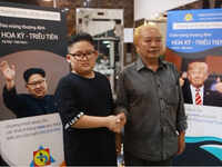 Kim or Trump? Hanoi barber offers leaders' hairdos