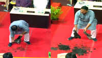Chhattisgarh: BJP corporator dumps sludge in House as protest against Raipur Municipal Corporation