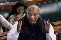 Kharge gives dissent note on Alok Verma's removal as CBI chief