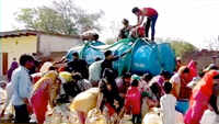 Locals suffer due to acute water crisis in MP's Damoh