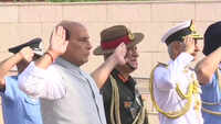 Rajnath Singh pays tribute to martyrs at National War Memorial