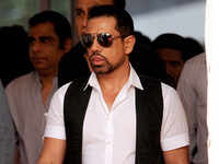 I'm law abiding citizen, victim of political 'witch-hunt': Robert Vadra
