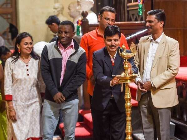 Foreign students celebrate Diwali at Mumbai University