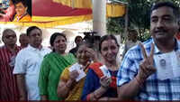 Bhopal: People queue up outside polling stations to cast their votes, Sadhvi Pragya Singh Thakur casts her vote