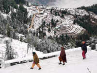 Jammu and Kashmir: Fresh snowfall hits Doda district on January 5