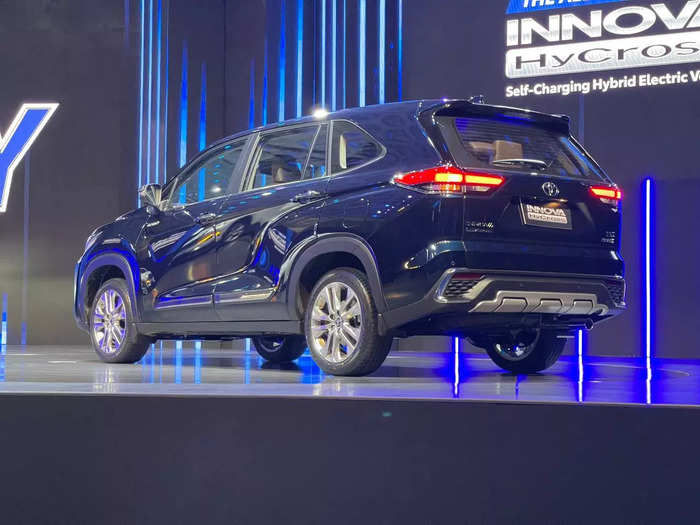 Toyota Innova Hycross Hybrid MPV India Unveil LIVE Updates Price