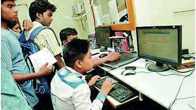 Showcause to 11 dists for poor performance in JAC exams
