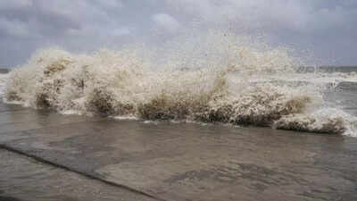 Pakistan 'largely spared' as Cyclone Biparjoy weakens after landfall