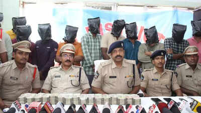 Nandyal Police busts kidnappers’ gang; rescues Bethamcherla victims