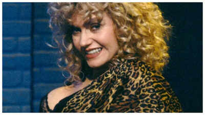 Sharon Farrell, star of 'Marlowe', 'It's Alive', passes away at 82