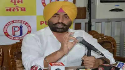 Sukhpal Singh Khaira S Arrest Aap Says No Political Vendetta