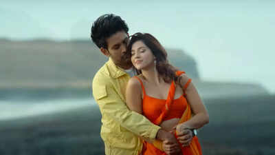 Spark Life: Onscreen chemistry blooms between Vikrant and Mehreen Pirzada in 'Idhi Idhi Maaya' song