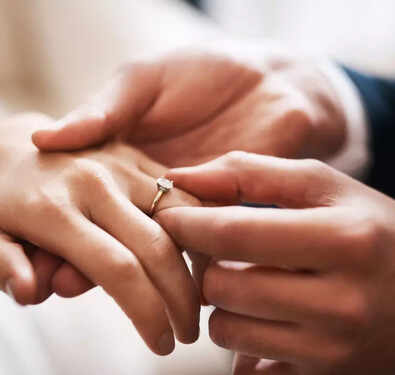 Popular engagement ring trends of the year