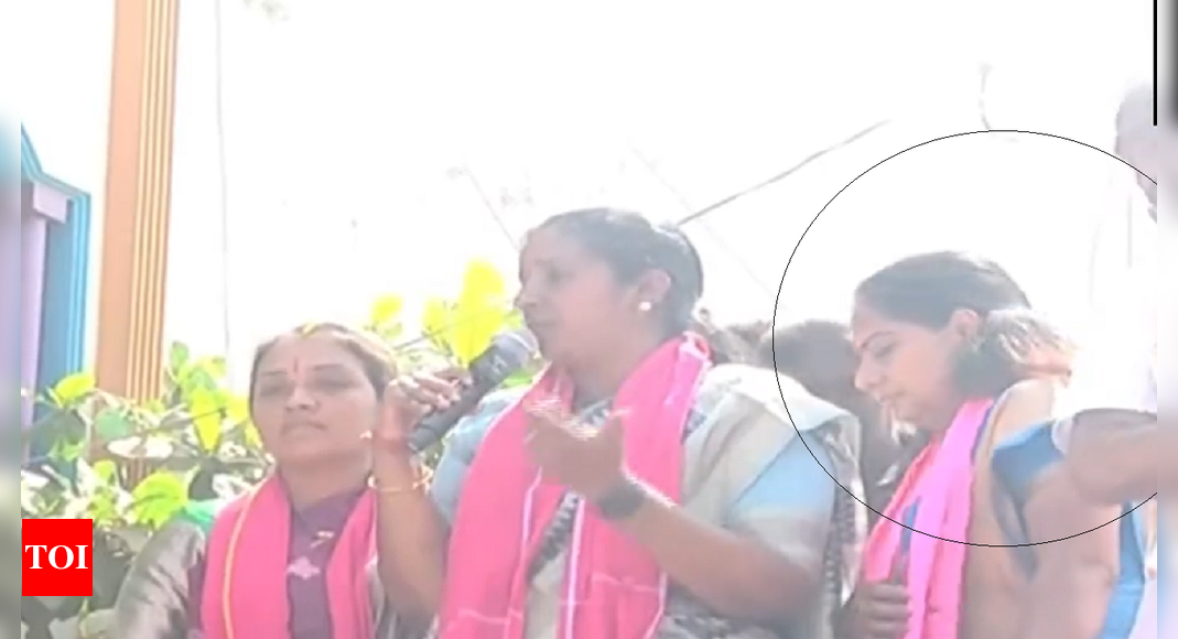 KCR S Daughter And BRS MLC K Kavitha Falls Unconscious During Road Show