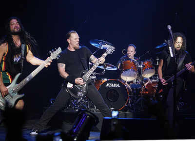 Band Metallica enthralls crowd in Bangalore