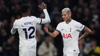 Premier League: Spurs move into top four with 2-1 win over Everton