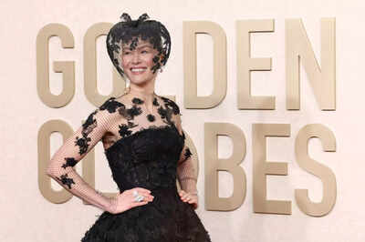 ​Golden Globe Awards 2024: Rosamund Pike hid her accident injury under a lacy veil and ruled the red carpet