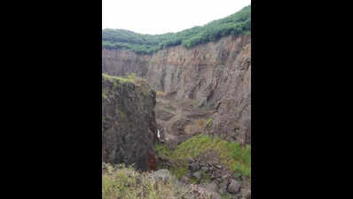 13 stone quarry operators fined Rs 144cr for illegal mining in Kolhapur’s village