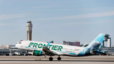 'This plane is going down': California man shouts on plane, threatens to kill everyone