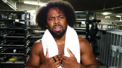 Xavier Woods snubs Jey Uso, ignores post-match handshake teasing potential heel turn