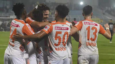 Mohammedan SC fail to protect lead as Kerala Blasters take home full points