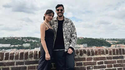 ‘Jol Thoi Thoi Bhalobasha’ fame Anusha Viswanathan makes her relationship Instagram official; wishes beau Aditya Sengupta on his birthday