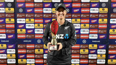 Suzie Bates, Sophie Devine shine as New Zealand level series against India