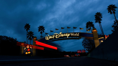 Disney World turns chaotic as guests halt man pummeling woman in alleged domestic violence