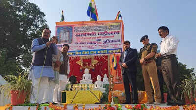 Shrawasti Mahotsav takes off with blend of devotion, music