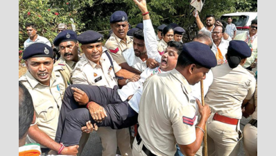 Cong members detained during protest over Adani