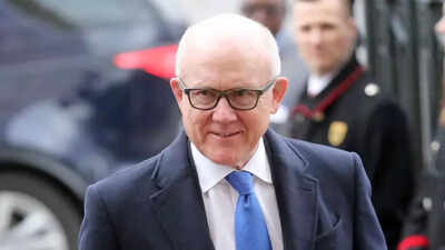 Former NFL QB dismisses NFL insider's report on billionaire Jets owner Woody Johnson's decision to block Jerry Jeudy trade