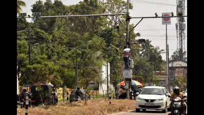Surveillance, fines fail to deter city traffic violators
