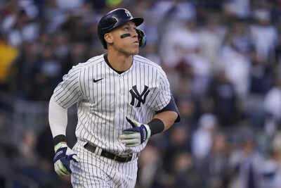 Aaron Judge is a "better player" and his $360 million deal is a "bargain" next to Juan Soto’s contract, says famous sportscaster
