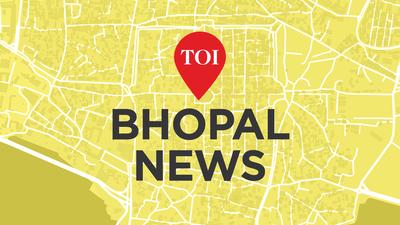 Auto-driver dies in SUV hit-&-run