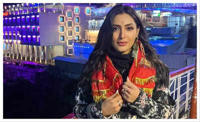 Choti Sardarni actress Shivangi Verma: After trekking for around 14 kms, we were blessed with Mata Rani's darshan at Vaishno Devi