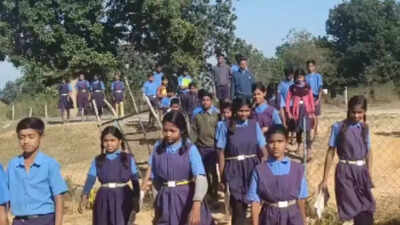 No bag? No worries! Schools in this state now let students carry just pen, notebook