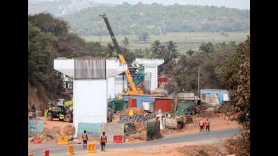 Expedite work on dust mitigation, Porvorim service roads, says HC