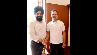 These NRIs reach home to support Congress in Delhi assembly elections