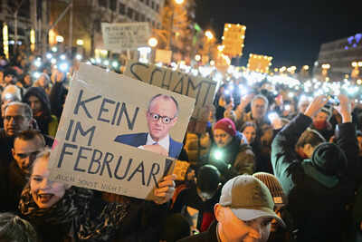 Berlin: 160,000 protest against CDU-AfD collaboration