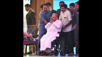 Siddaramaiah attends event in wheelchair, 9 days after injury
