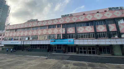 End of an Era! Actor Sriman reacts as Udhayam Theatre in Chennai shuts down